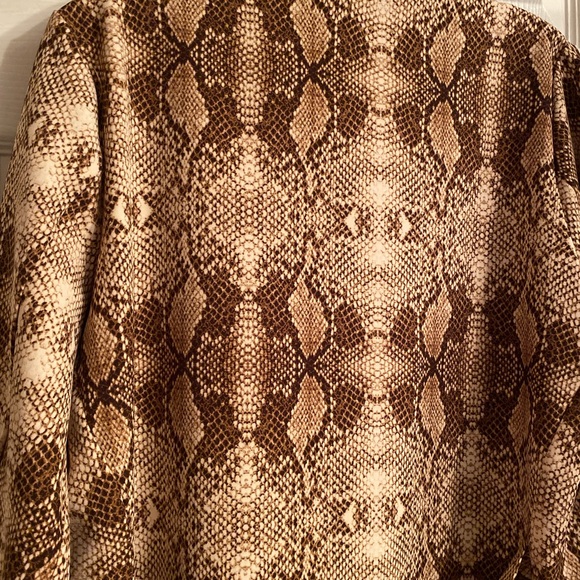 NWT NEW YO & CO DUSTER TRENCH COAT JACKET 100% POLYESTER SNAKESKIN L 39 F/40 B - Picture 4 of 16